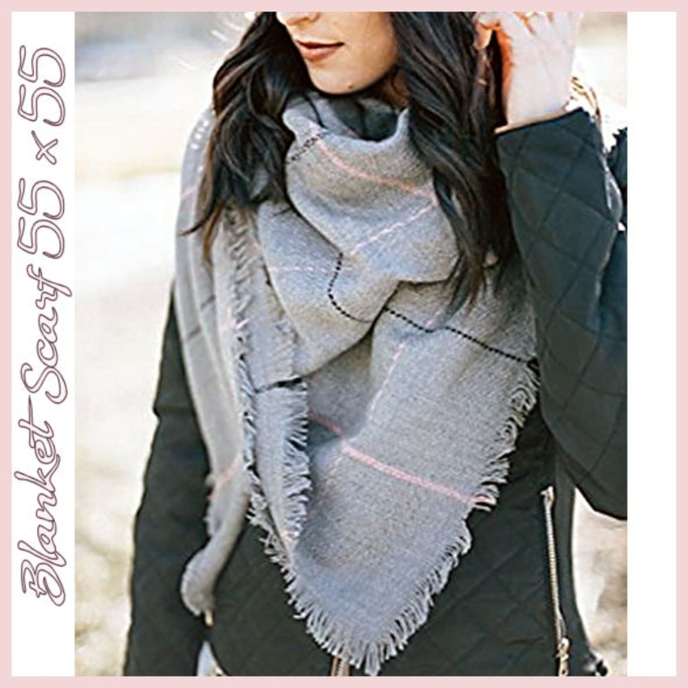 NWT Blanket Scarf 55 x 55 Soft Grey Plaid Knit NEW